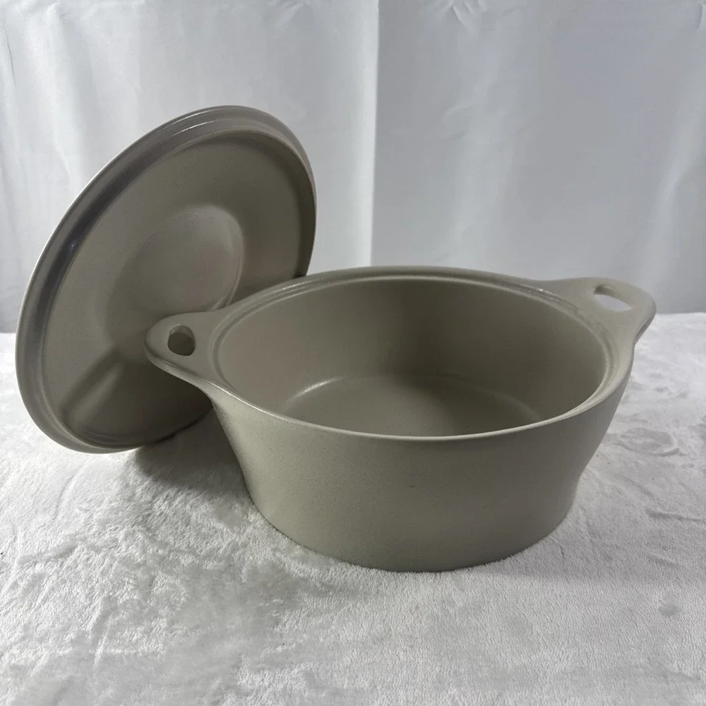 Corning Creations Khaki Casserole Dish w/ Lid | 2.5 Qt | Excellent Cond